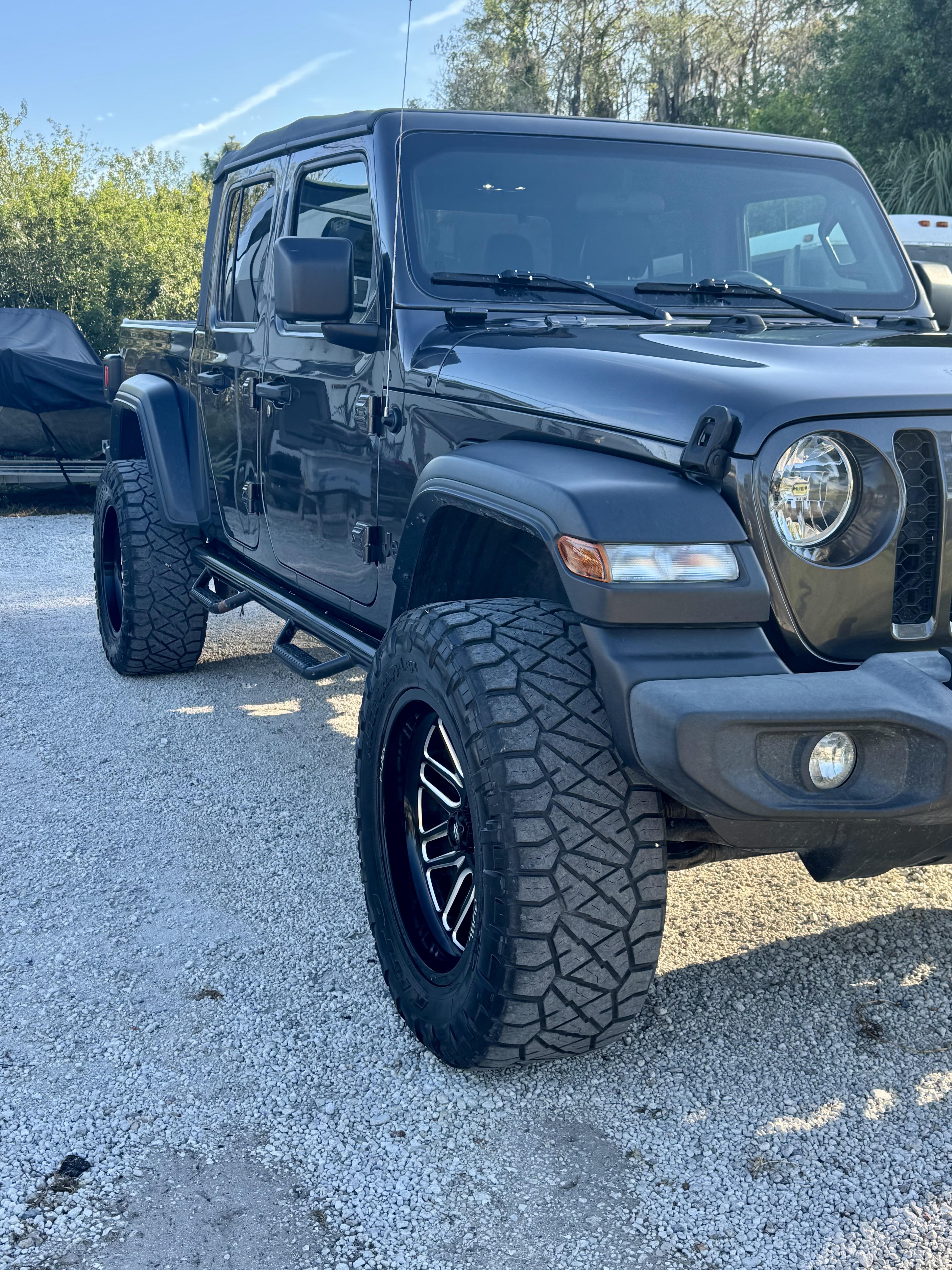 Used 2021 Jeep Gladiator Sport AWD/4WD image 10