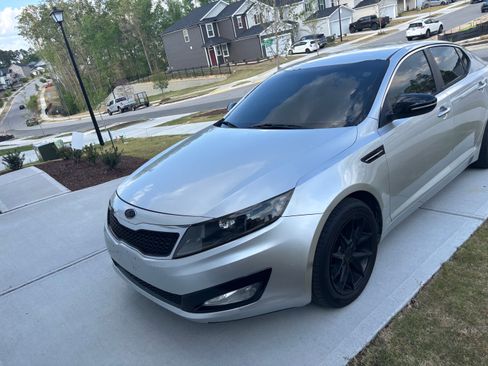 Used 2013 Kia Optima LX image 2