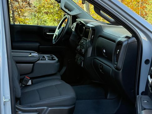 Used 2025 Chevrolet Silverado 1500 Custom Trail Boss image 8