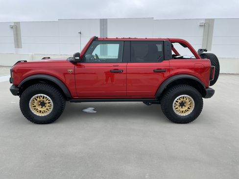 Used 2023 Ford Bronco Badlands AWD/4WD image 9
