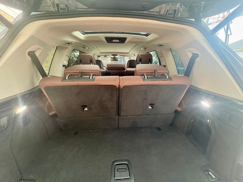 Used 2023 BMW X7 xDrive40i w/ Premium Package AWD/4WD image 8