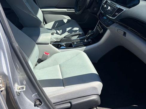 Used 2016 Honda Accord LX image 7