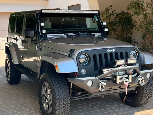 Used 2014 Jeep Wrangler Unlimited Sport AWD/4WD image 9