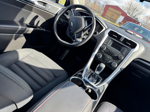 Used 2014 Ford Fusion SE w/ Equipment Group 201A image 14