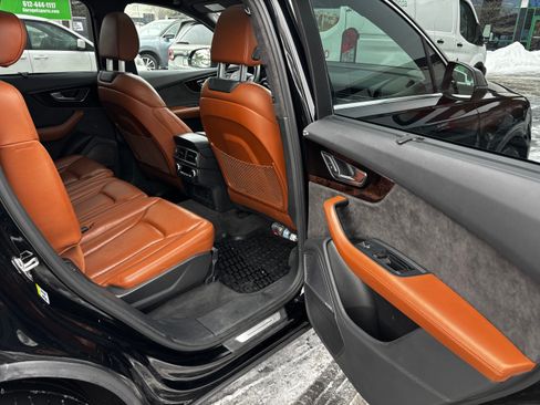 Used 2018 Audi Q7 3.0T Prestige image 18