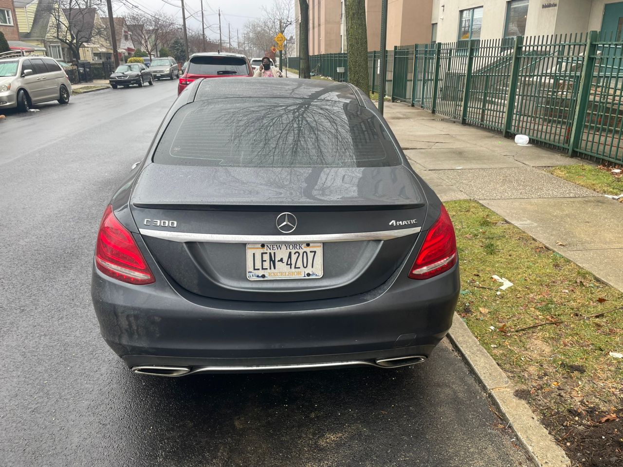 Used 2016 Mercedes-Benz C 300 4MATIC Sedan image 4