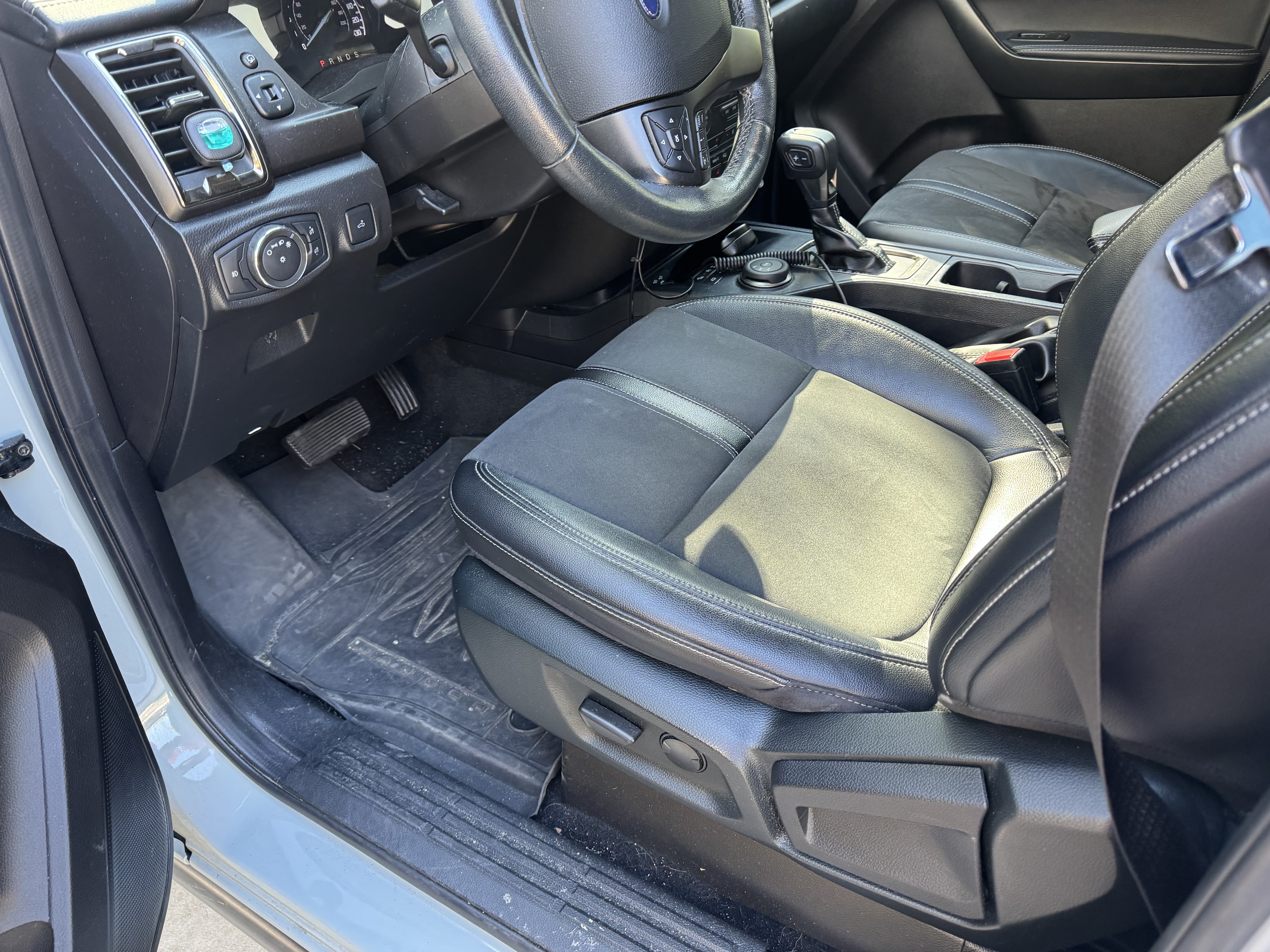 Used 2022 Ford Ranger Lariat w/ Tremor Off-Road Package AWD/4WD image 10
