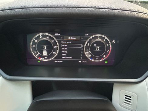 Used 2019 Land Rover Discovery HSE image 13