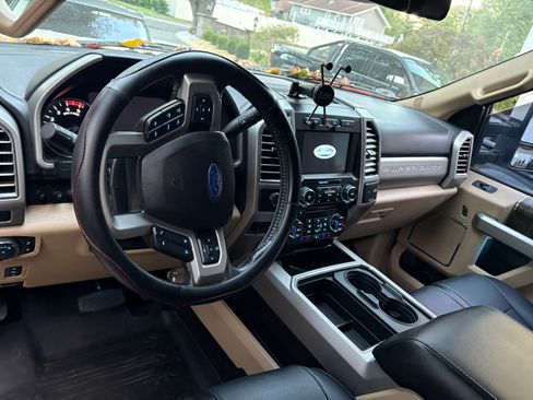 Used 2017 Ford F450 Lariat w/ Lariat Ultimate Package AWD/4WD image 5