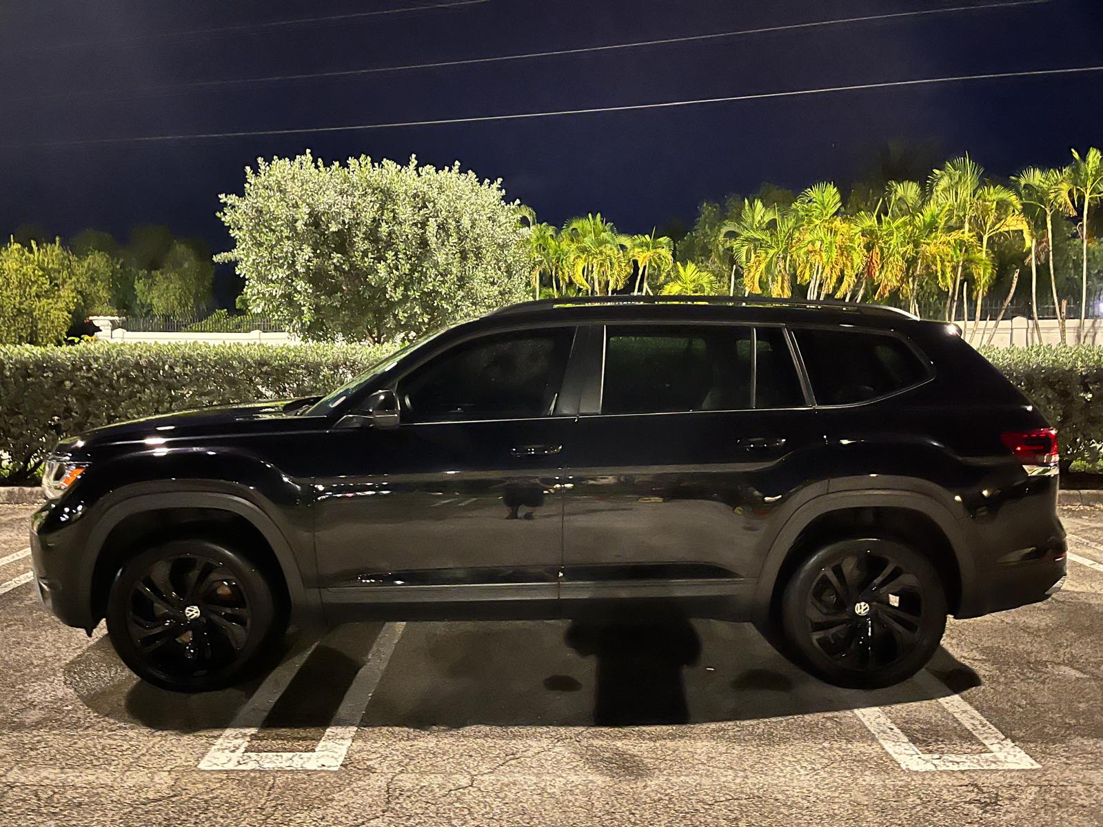 Used 2022 Volkswagen Atlas SE w/ Panoramic Sunroof Package FWD image 5