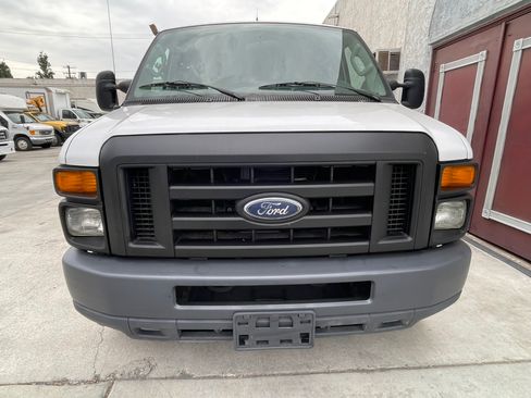 Used 2010 Ford E-250 and Econoline 250 RWD image 13