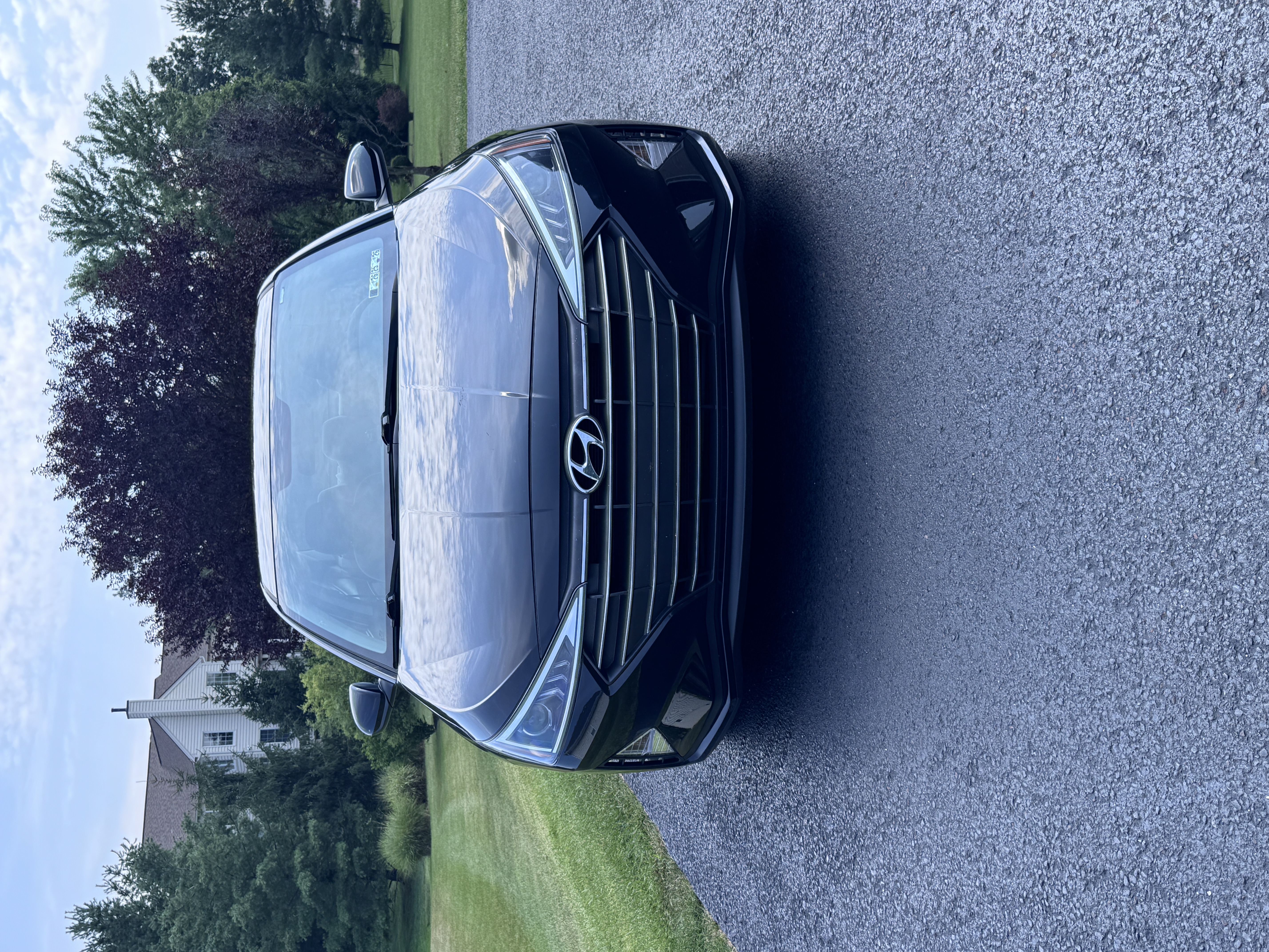 Used 2019 Hyundai Elantra SE FWD image 1