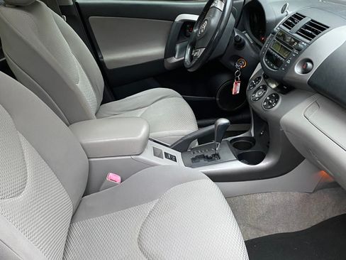Used 2008 Toyota RAV4 Limited image 16