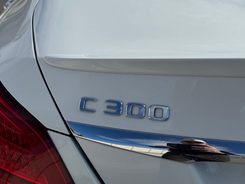 Used 2020 Mercedes-Benz C 300 4MATIC Sedan image 6