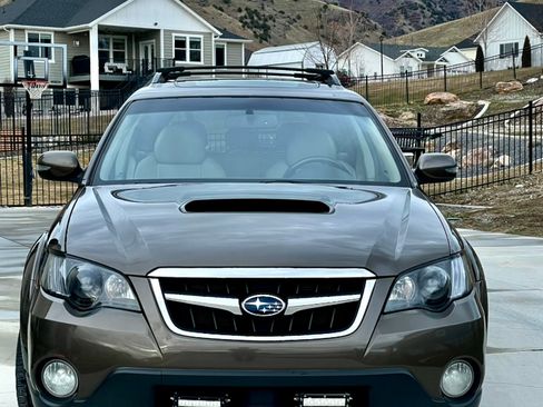 Used 2009 Subaru Outback 2.5XT Limited image 2