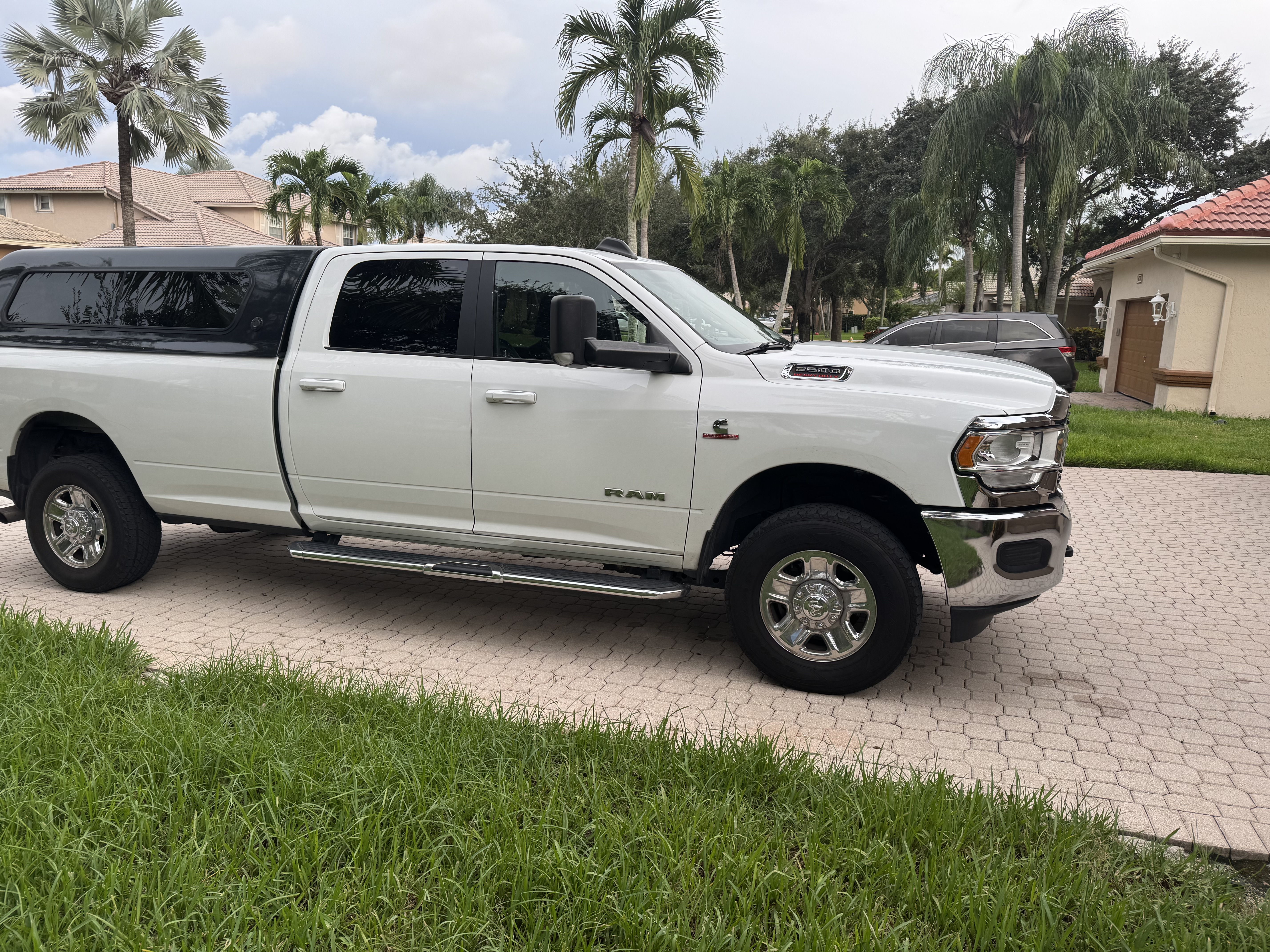 Used 2022 RAM 2500 Big Horn AWD/4WD image 2
