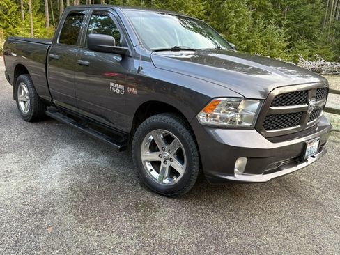 Used 2017 RAM 1500 Express image 1
