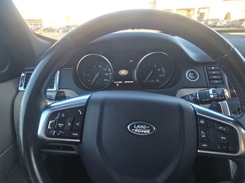 Used 2016 Land Rover Discovery Sport HSE image 11