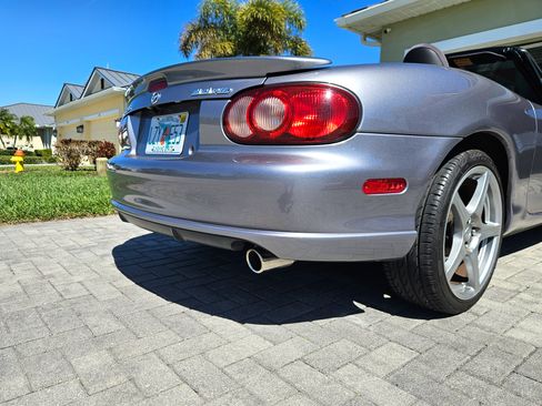 Used 2004 MAZDA MX-5 Miata MAZDASPEED image 8