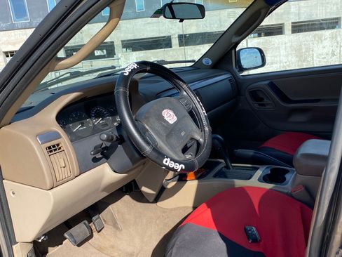 Used 2002 Jeep Grand Cherokee Laredo image 5