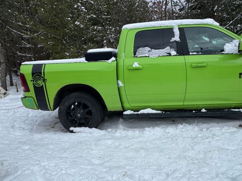 Used 2017 RAM 1500 Sport w/ Sublime Green Sport Package image 21