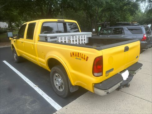 Used 2006 Ford F250 Lariat AWD/4WD image 2