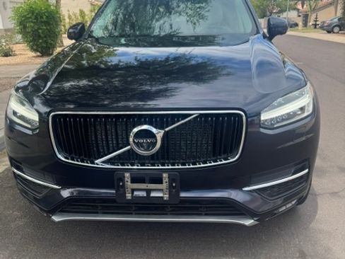 Used 2016 Volvo XC90 T6 Momentum w/ Momentum Plus Package AWD/4WD image 1