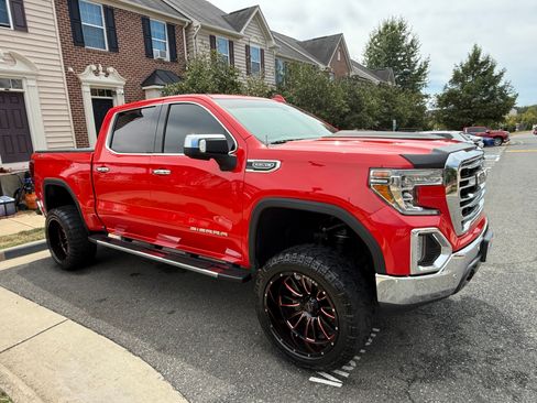 Used 2019 GMC Sierra 1500 SLT w/ SLT Premium Plus Package image 2