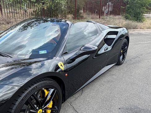 Used 2017 Ferrari 488 Spider RWD image 12