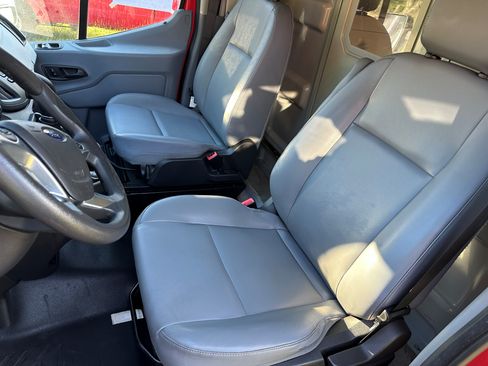 Used 2018 Ford Transit 250 138 image 9