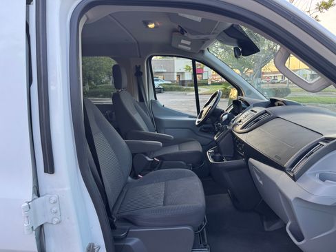 Used 2017 Ford Transit 150 XL image 24