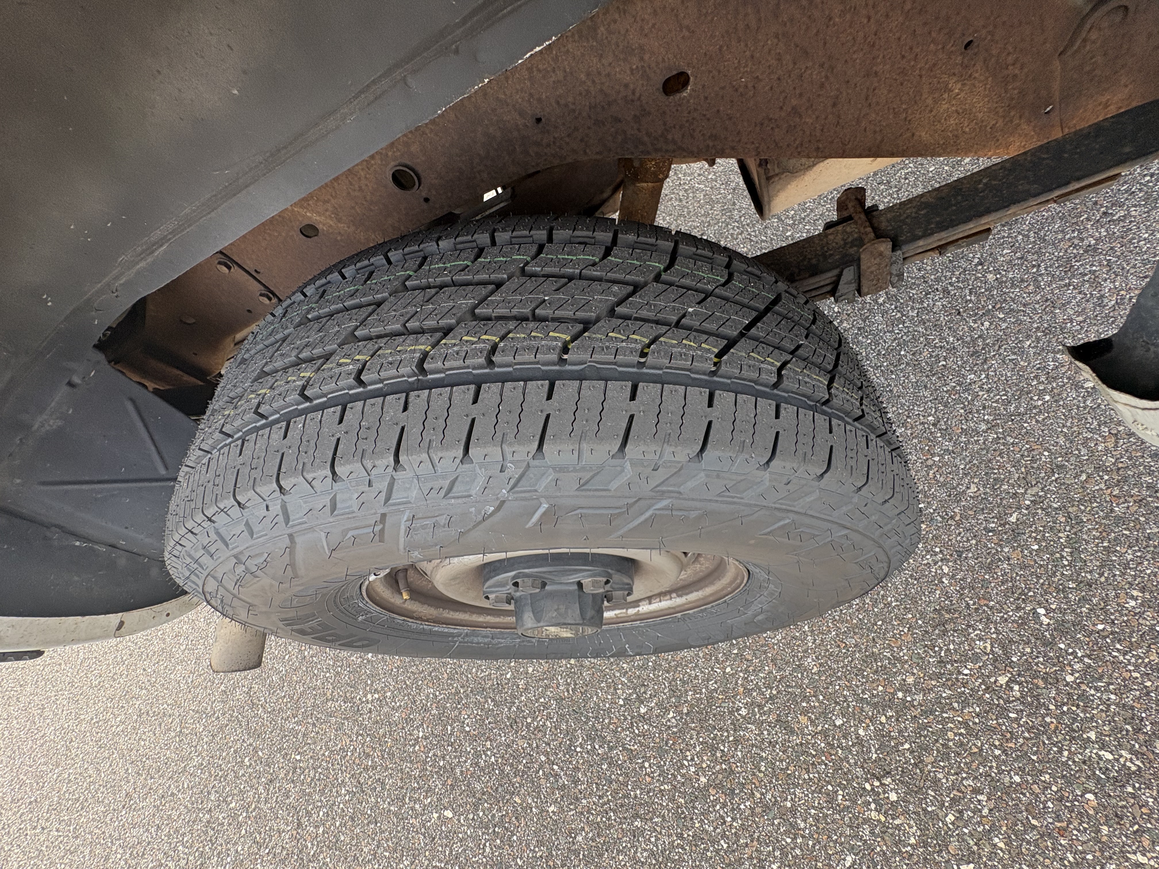 Used 1997 Chevrolet Tahoe 4WD 2-Door w/ Skid Plate Pkg image 17