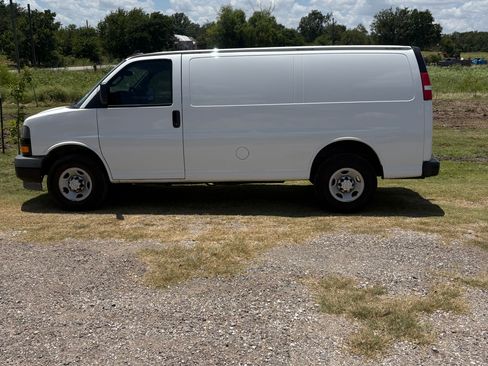 Used 2020 Chevrolet Express 2500 w/ Driver Convenience Package RWD image 1