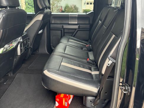 Used 2018 Ford F150 XLT w/ Equipment Group 302A Luxury AWD/4WD image 12