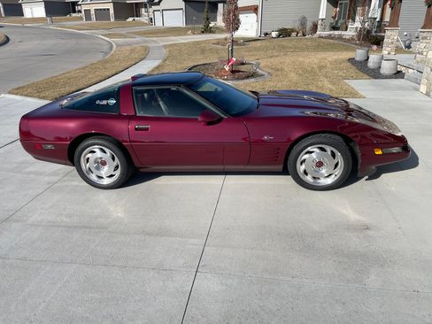 Used 1993 Chevrolet Corvette ZR1 image 8