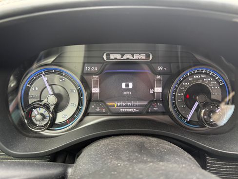 Used 2020 RAM 1500 Limited w/ Black Appearance Package image 19