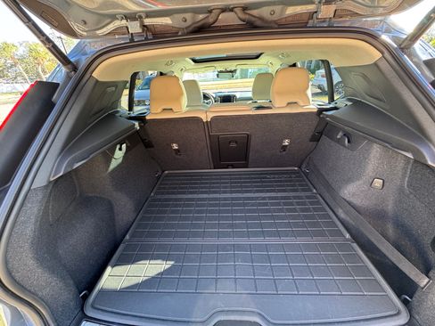 Used 2020 Volvo XC40 T4 Inscription w/ Protection Package Premier image 22