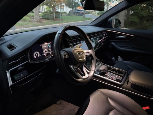 Used 2019 Audi Q8 Premium Plus AWD/4WD image 6