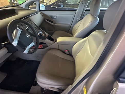 Used 2011 Toyota Prius Three image 5