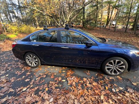 Used 2015 Honda Accord Sport image 9