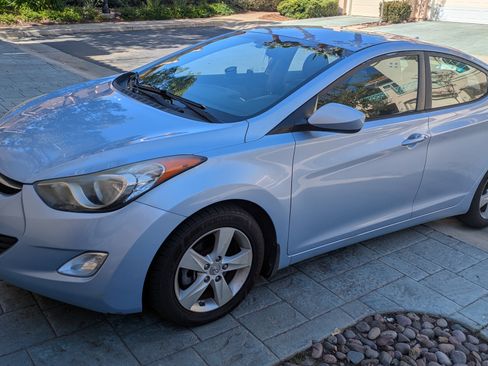Used 2013 Hyundai Elantra GLS w/ Preferred Pkg image 1