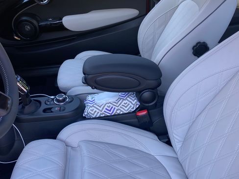 Used 2023 MINI Cooper SE image 6