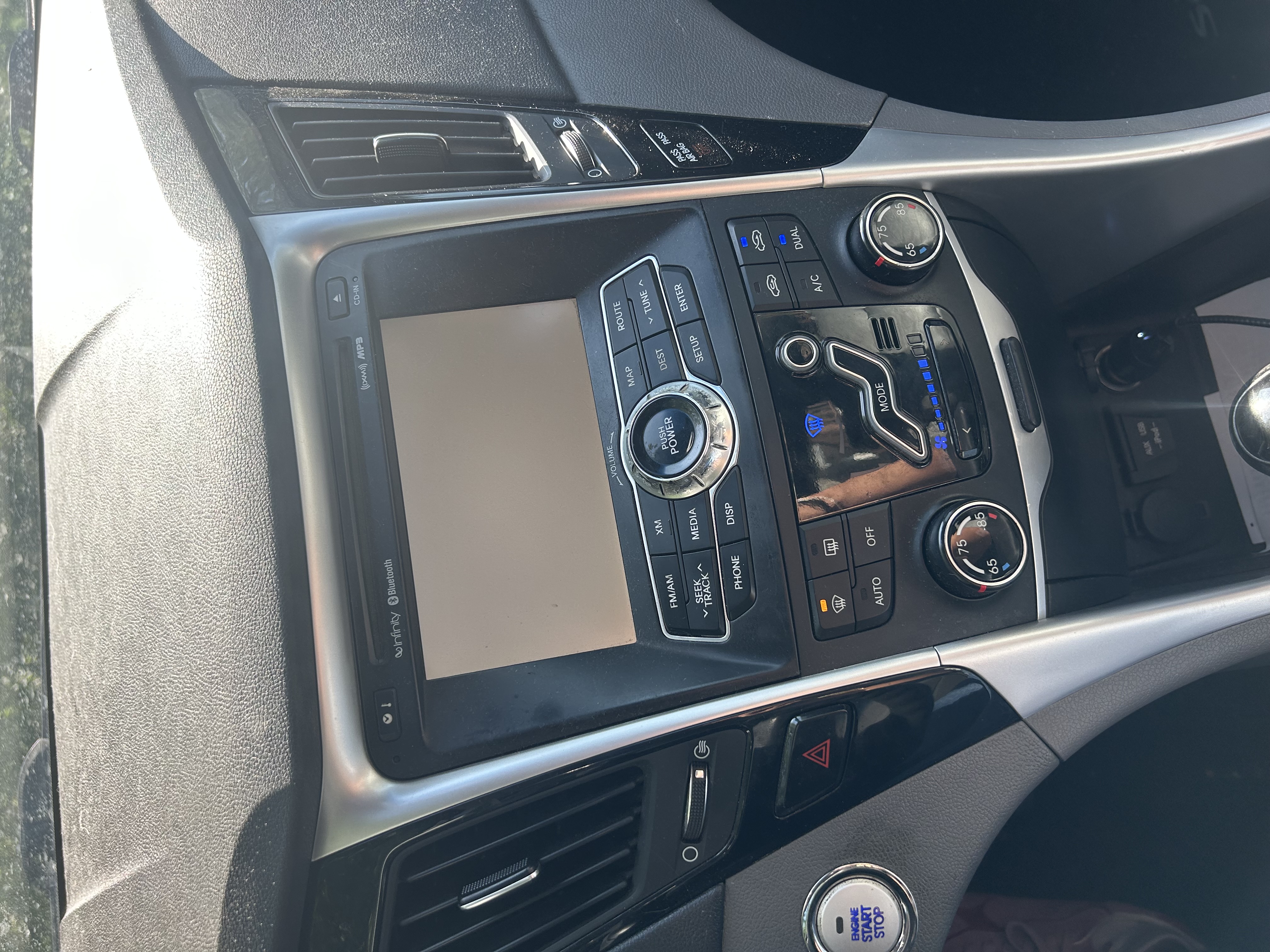 Used 2011 Hyundai Sonata Limited w/ Navigation Pkg 5 FWD image 9