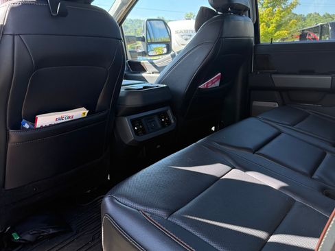 Used 2024 Ford F350 Lariat w/ Lariat Ultimate Package AWD/4WD image 10