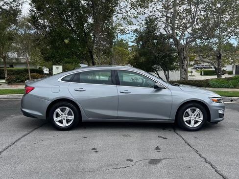 Used 2023 Chevrolet Malibu LT FWD image 6