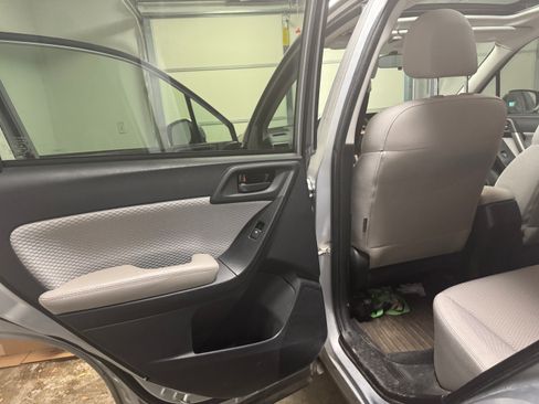 Used 2018 Subaru Forester 2.5i Premium AWD/4WD image 14