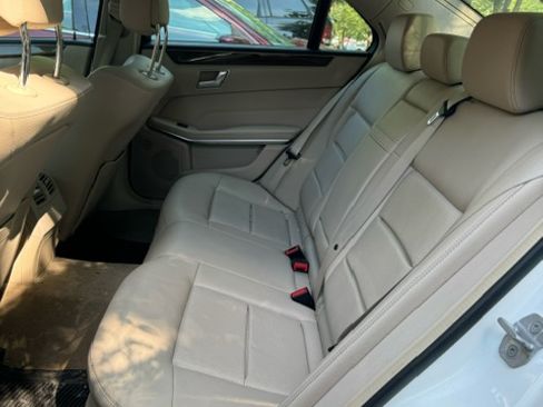 Used 2015 Mercedes-Benz E 350 4MATIC Sedan image 16
