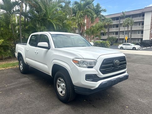 Used 2018 Toyota Tacoma SR w/ SR Convenience Package RWD image 2