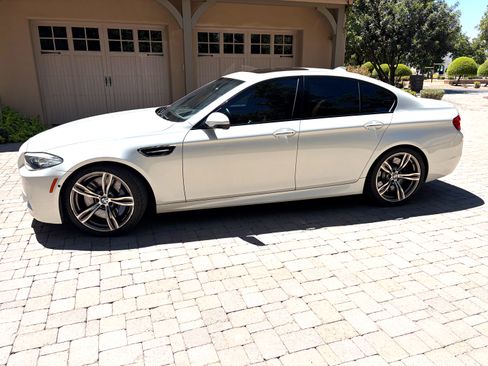 Used 2013 BMW M5 RWD image 17