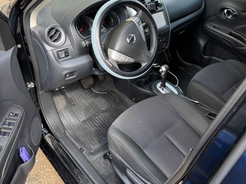 Used 2019 Nissan Versa SV image 5